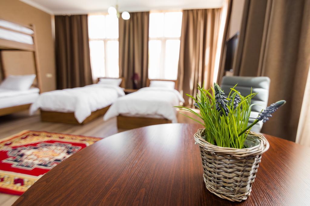 Metekhi'S Galavani Hotel Tbilisi Luaran gambar