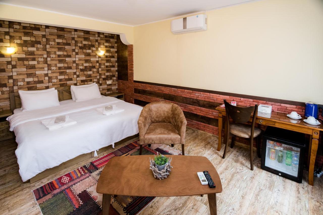 Metekhi'S Galavani Hotel Tbilisi Luaran gambar